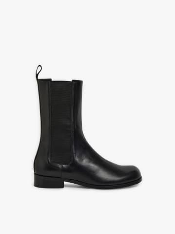 black leather Leandra ankle boots