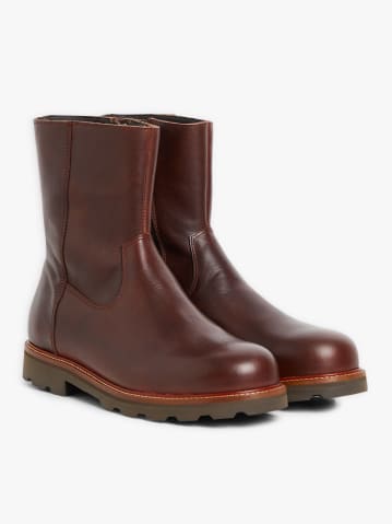 brown leather Indiana F. boots