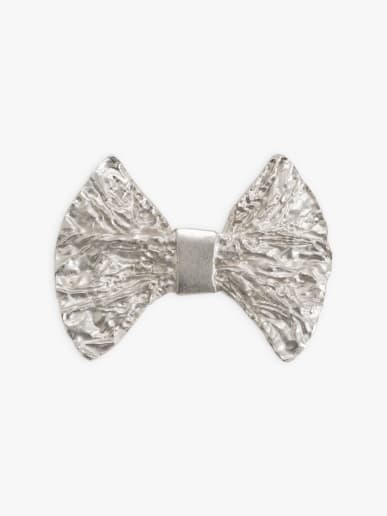 broche en m&eacute;tal couleur argent&eacute; image number 0