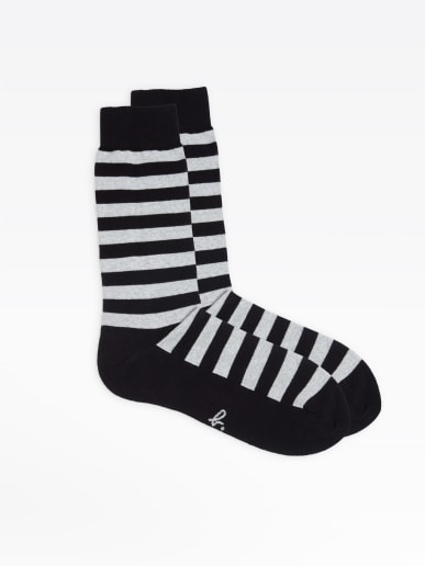 chaussettes ray&eacute;es noires