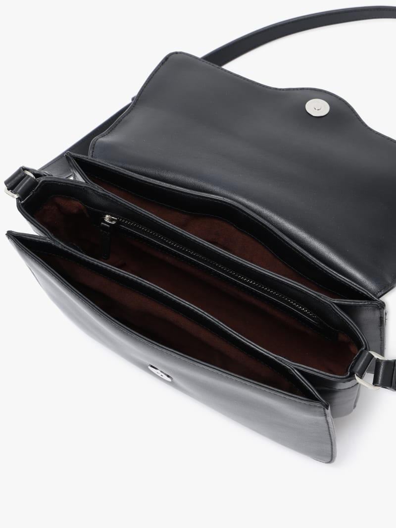 black leather shoulder bag image number 4