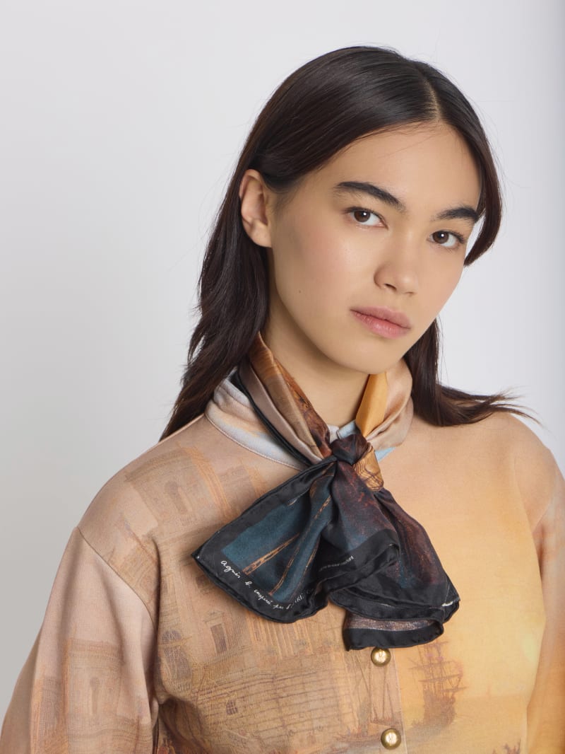silk scarf agn&egrave;s b. inspired by the Louvre image number 2