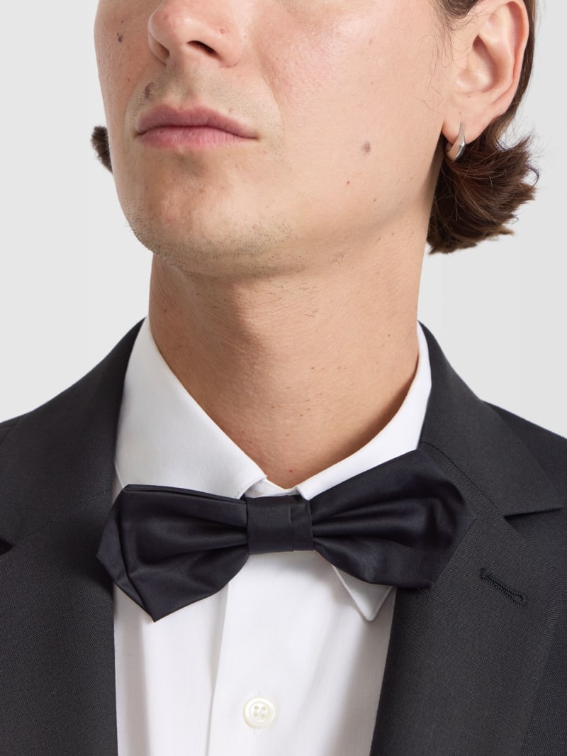 black cotton Humphrey bow tie image number 2