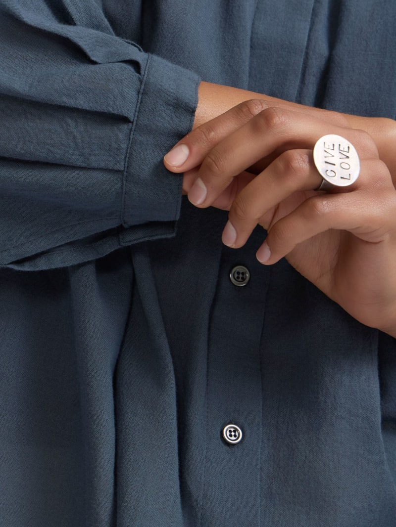 petite bague "give love" image number 1