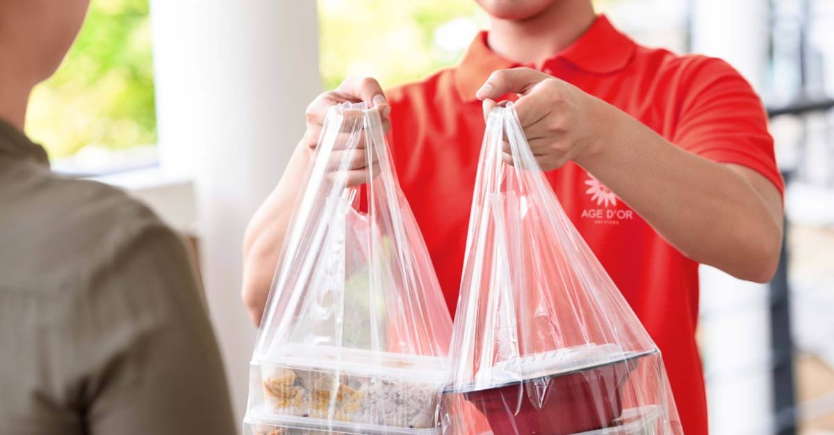 Portage de repas pour les personnes agées, livraison de repas à ...