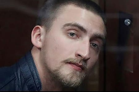 КТО ТАКОЙ ПАВЕЛ УСТИНОВ КТО ТАКОЙ ПАВЕЛ УСТИНОВ