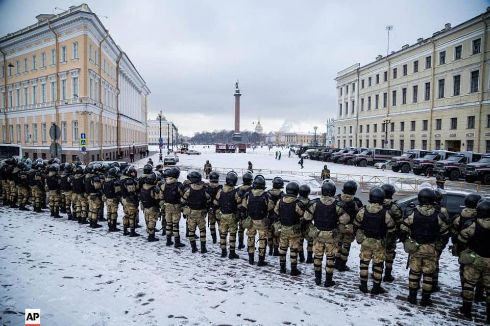 Открытое письмо российским солдатам и офицерам.Тема: “Когда откричат крикуны, а бандиты положат друг друга, а правительство свергнет себя, и некого станет винить” Открытое письмо российским солдатам и офицерам.Тема: “Когда откричат крикуны, а бандиты положат друг друга, а правительство свергнет себя, и некого станет винить”