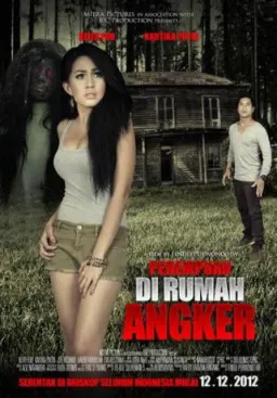 Perempuan Di Rumah Angker