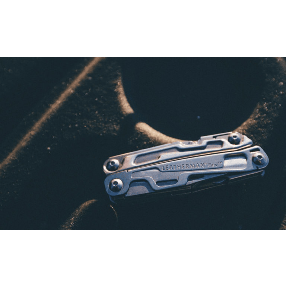 leatherman rev multitool picture 3