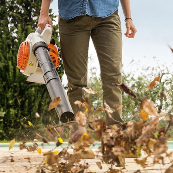 stihl bg 56 petrol blower picture 3