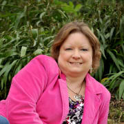 Robin Arroues, Educator