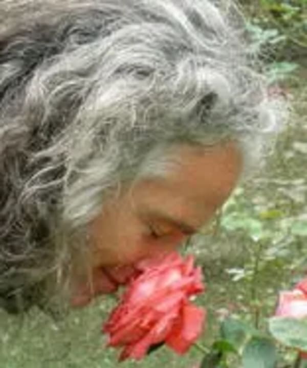 Edie Pett, Practitioner and Aromahead certification graduate