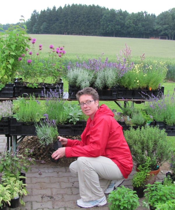 Iveta Dervay, Educator and Aromahead certification graduate