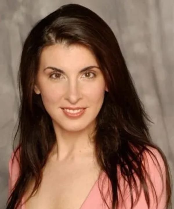 Ilona Kovacs, Practitioner and Aromahead certification graduate