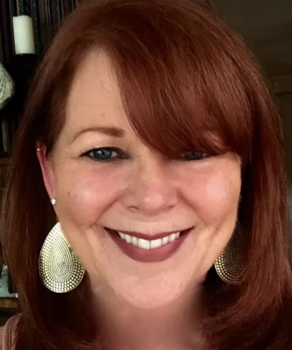 Dee Jeancola, Educator and Aromahead certification graduate
