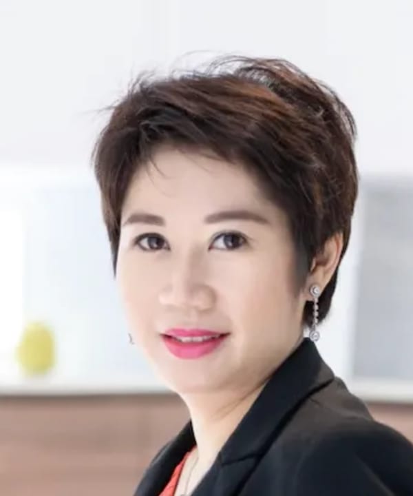 Methaya Pomsuwan, Practitioner and Aromahead certification graduate