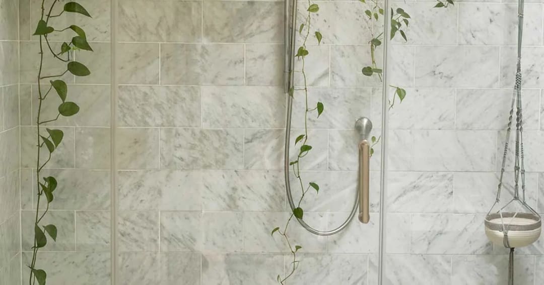 Clean the Shower with Tea Tree Oil A DIY Spray Recipe