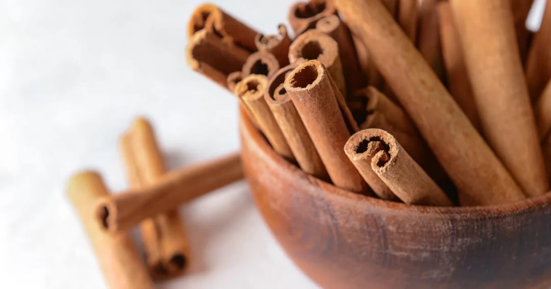 Broad-Spectrum Antibacterial Cleaner with Cinnamon Bark Oil