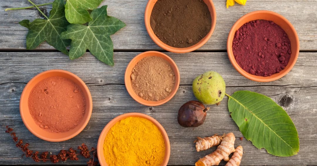 Natural Colorants: How to Use Plant-Based Dyes in Creams, Oils, and Lotions