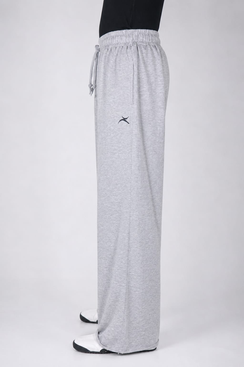 ZYROON Line Ash Loose Jogger – alternate view