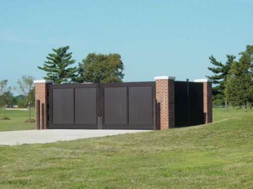 ALUMINUM FENCE