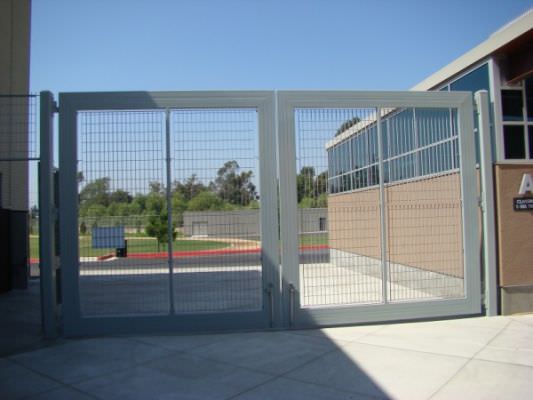 DOUBLE SWING GATE