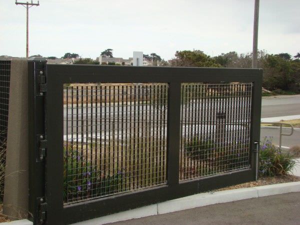 DOUBLE SWING GATE