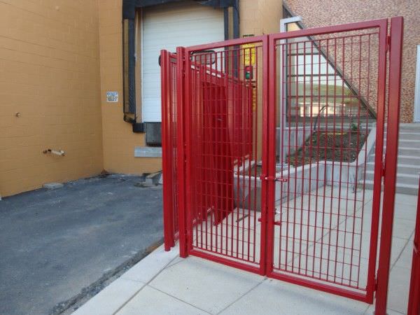 GALVANIZED STEEL FENCE
