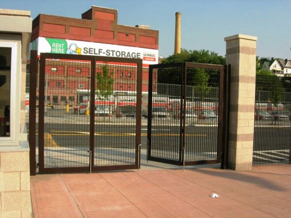 DOUBLE SWING GATE