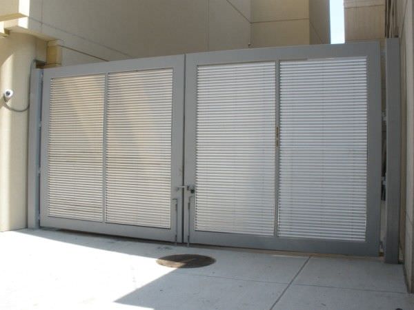 DOUBLE SWING GATE