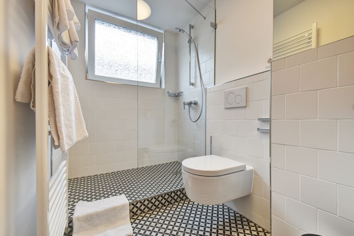 DESIGN TRIFFT KOMFORT – Geschmackvoll renovierte Wohnung mit Parkplatz 19