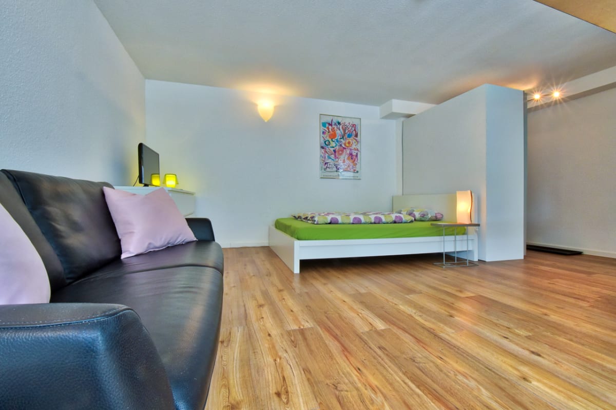 MODERN LIVING