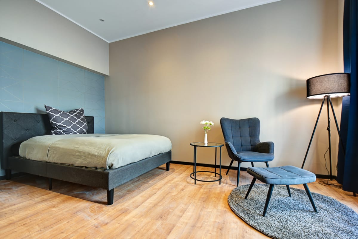 BUSINESS APARTMENT