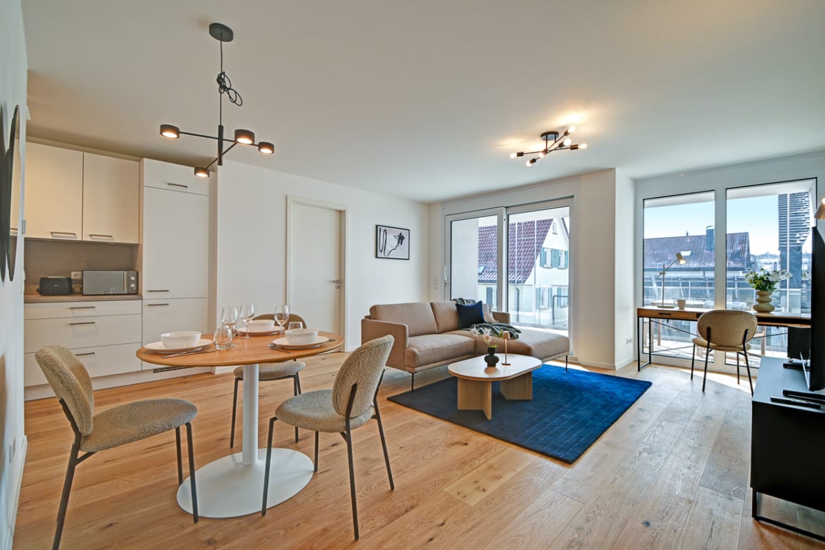 MODERN LIVING