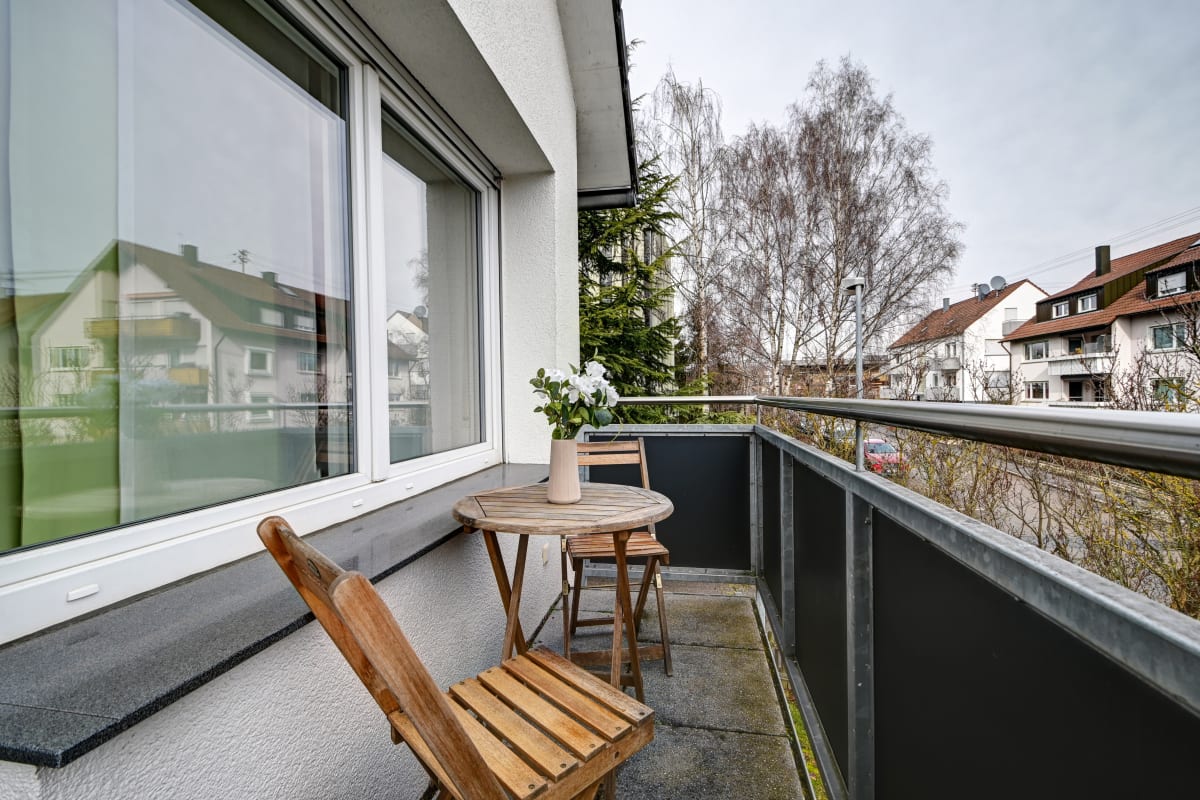 MODERN LIVING 16