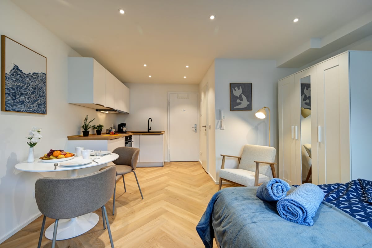 URBAN LIVING