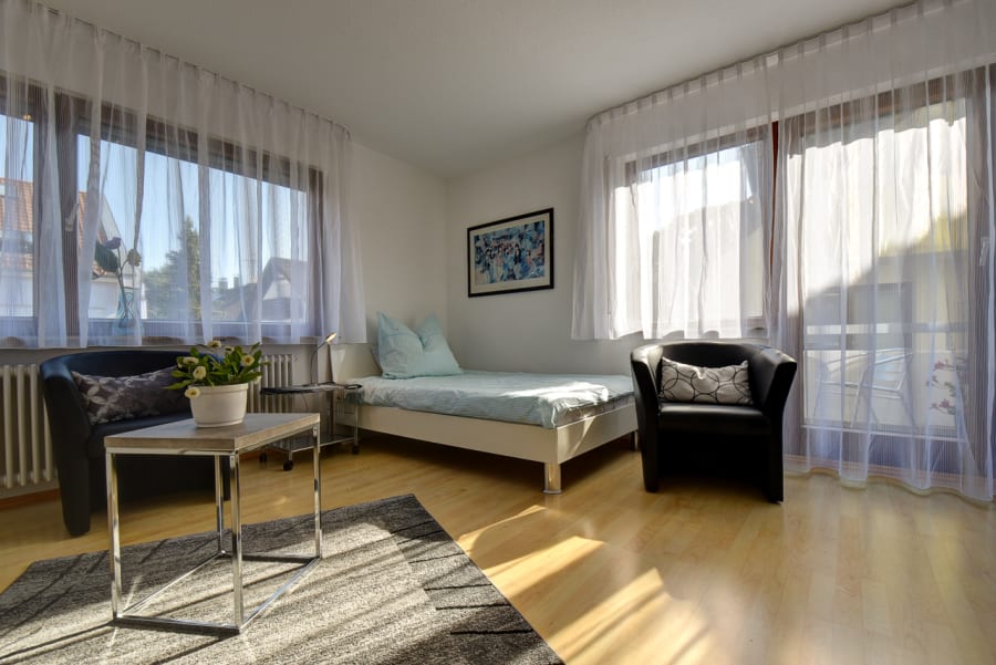 COMPACT LIVING