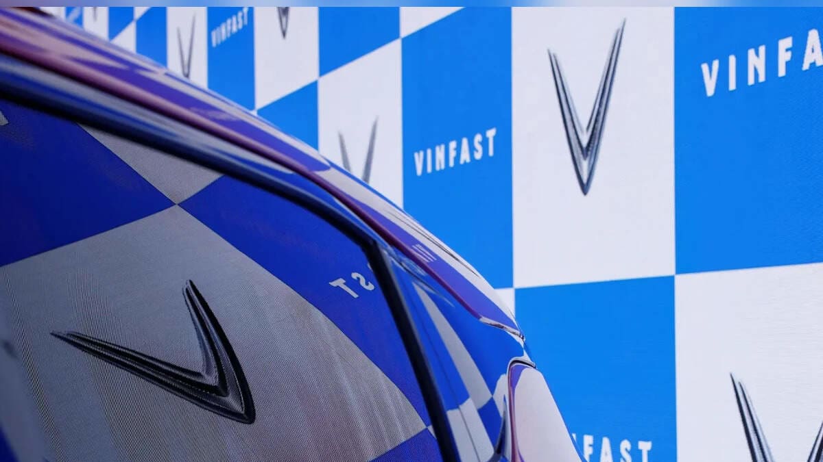 VinFast signs letters of intent for over 50 electric two