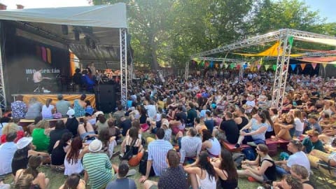 A tudatos alkoholfogyasztásra hívja fel a figyelmet a Momentán Társulat és a Diageo