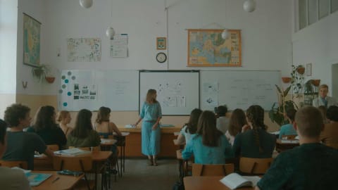 Jótékonysági filmvetítéseket rendeznek a Tanítanék Mozgalom javára