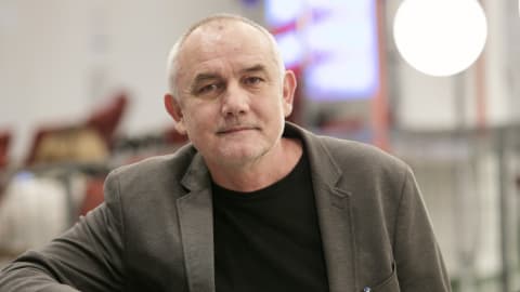 Darvasi László nyerte az első Esterházy Irodalmi Díjat