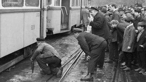 Groteszk budapesti utcaképek kerültek elő ötven év után