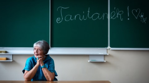 Figyelemfelhívó fotókampányt indított a Radnóti Színház