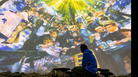 Koncertfilmek immerzív élménye, közönségtalálkozók, élőzenével egybekötött filmvetítések