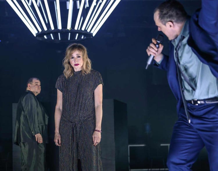 Ónodi Eszter a Cseresznyéskert című darabban (forrás: Ónodi Eszter Facebook-oldala)