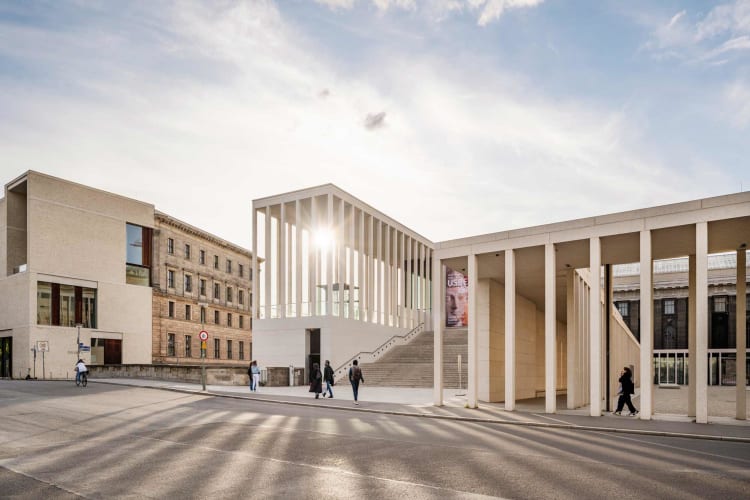 James-Simon Galéria a Múzeum-szigeten. David Chipperfield építész munkája (forrás: Dagmar Schwelle / GNTB)