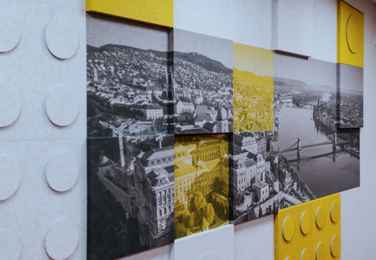 Nyomtatott, 3D akusztikus LEGO falpanel dekoráció (forrás: Dessin Design)