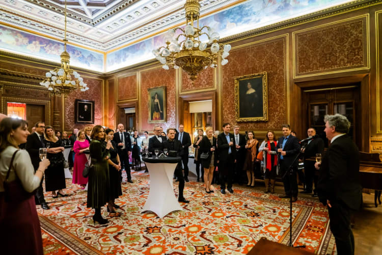 OperaKlub fogadás az Operaház Székely Bertalan termében egy premier szünetében (fotó: Berecz Valter)