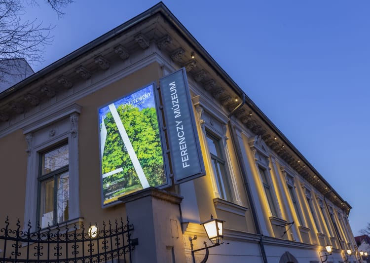 A Ferenczy Múzeumi Centrum épülete a Kossuth Lajos utcában (fotó: Deim Balázs)