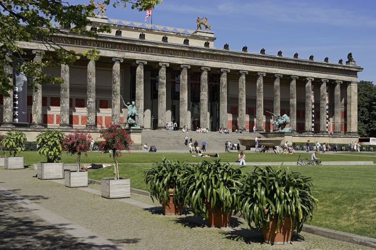 Az Altes Museum a Múzeumszigeten (fotó / forrás: Wolfgang Scholvien / visitBerlin)